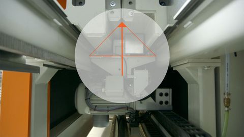 The patent-pending sawing unit impresses with its performance, precision and enormous pulling power. The patent-pending sawing unit impresses with its performance, precision and enormous pulling power.