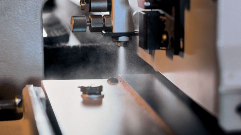 Spray device in front and behind Spray device in front and behind
