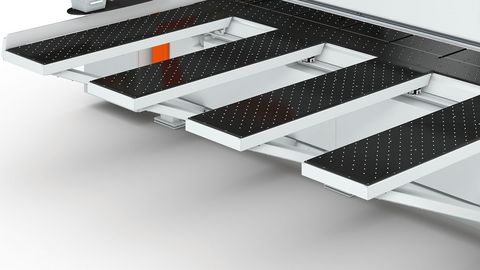 Air cushion tables (1,800 mm) in front of saw Air cushion tables (1,800 mm) in front of saw